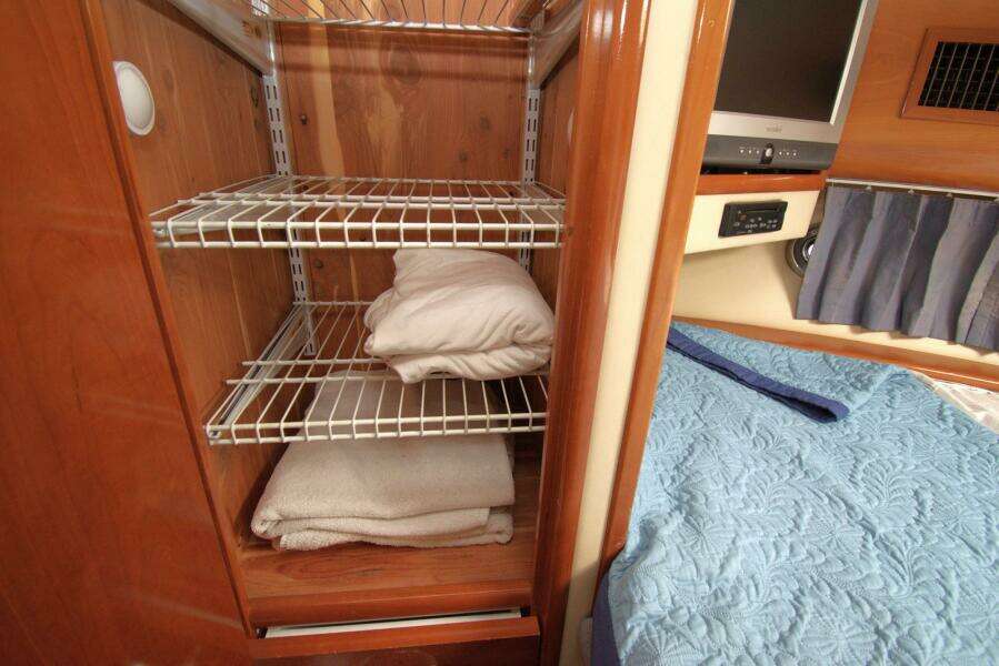IV Play Too 46ft Carver Yacht For Sale