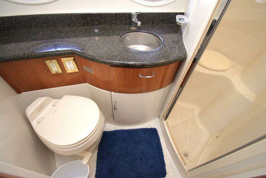 IV Play Too 46ft Carver Yacht For Sale