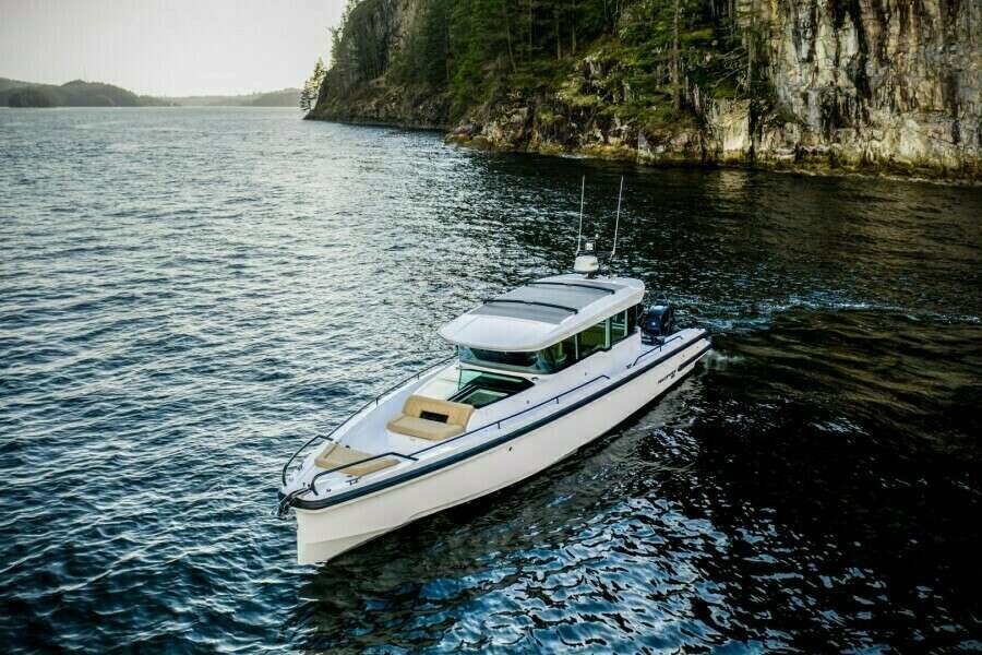 37ft Axopar Yacht For Sale