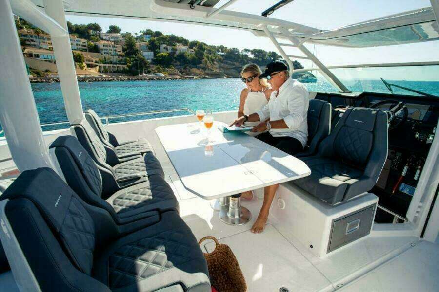 37ft Axopar Yacht For Sale