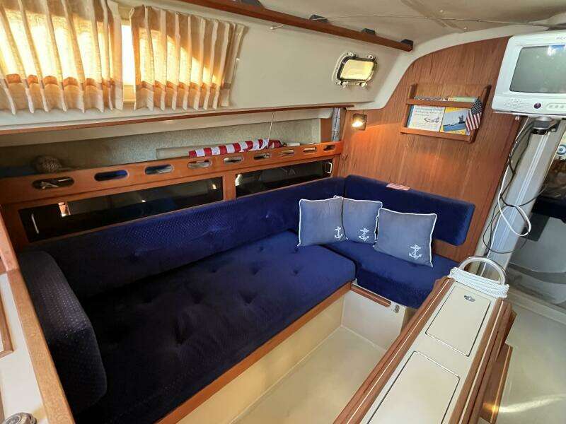 Humphrey 35ft O Day Yacht For Sale