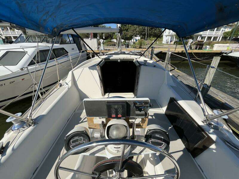 Humphrey 35ft O Day Yacht For Sale