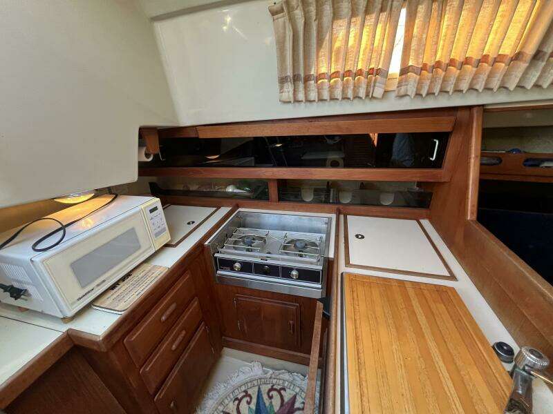 Humphrey 35ft O Day Yacht For Sale