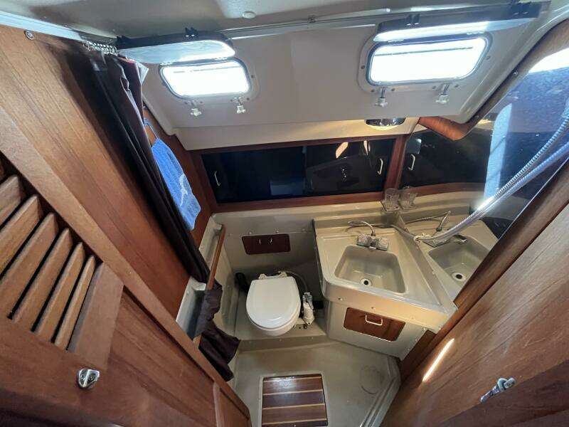 Humphrey 35ft O Day Yacht For Sale