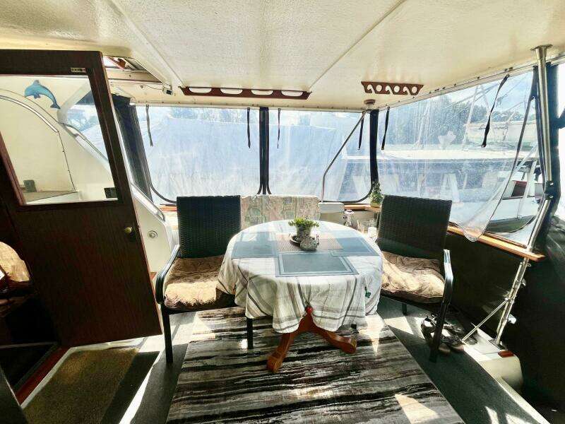 Sultana 42ft Uniflite Yacht For Sale