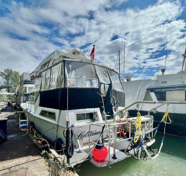 Sultana 42ft Uniflite Yacht For Sale
