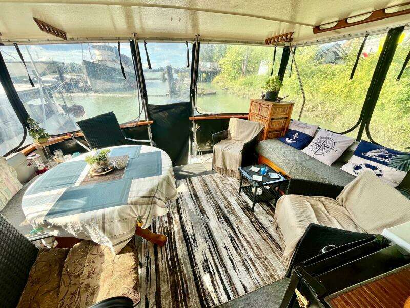 Sultana 42ft Uniflite Yacht For Sale