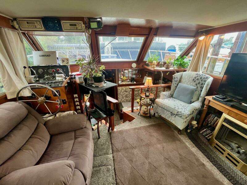 Sultana 42ft Uniflite Yacht For Sale