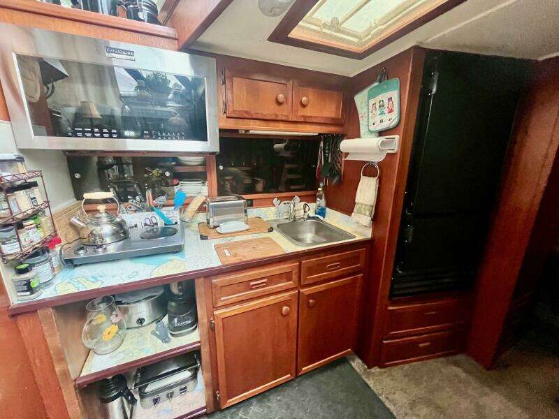 Sultana 42ft Uniflite Yacht For Sale