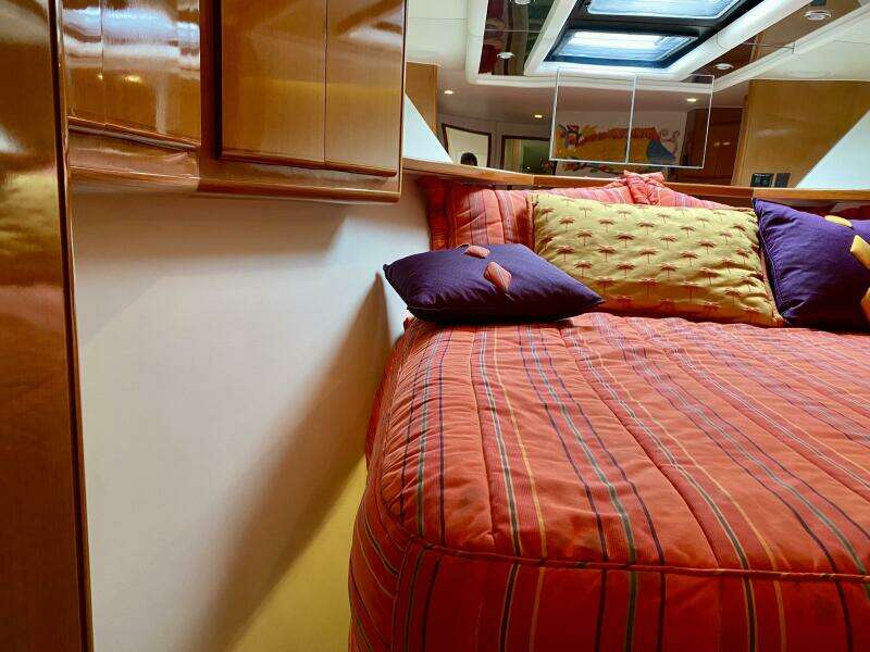 VIP Bed side