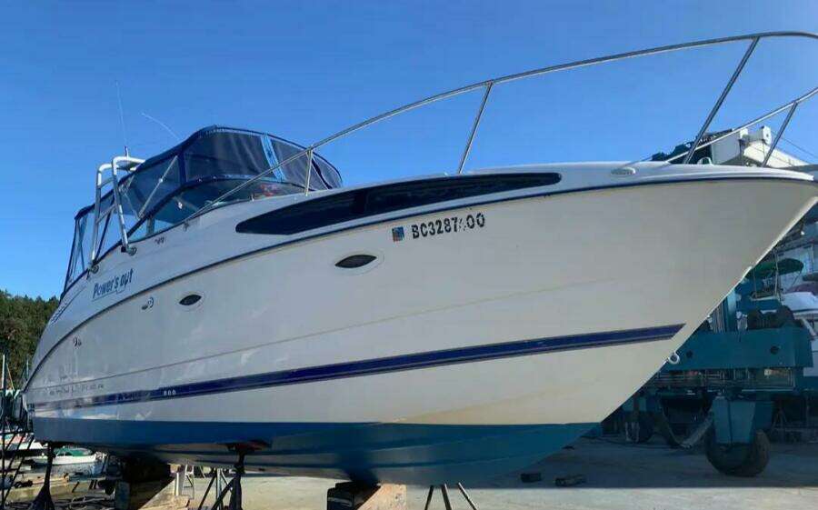 27ft Bayliner Yacht For Sale