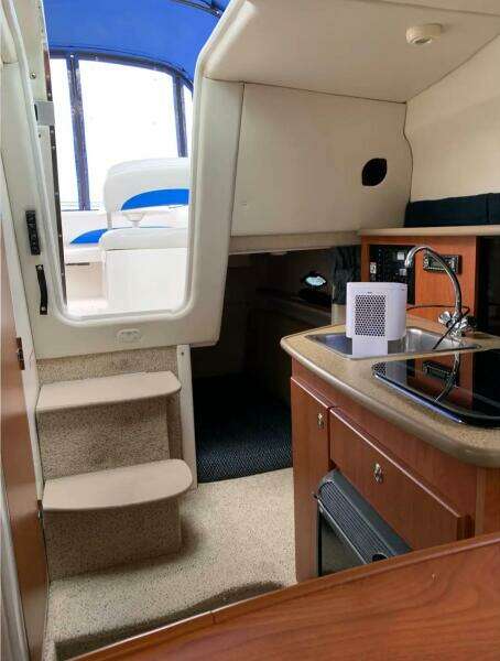 27ft Bayliner Yacht For Sale