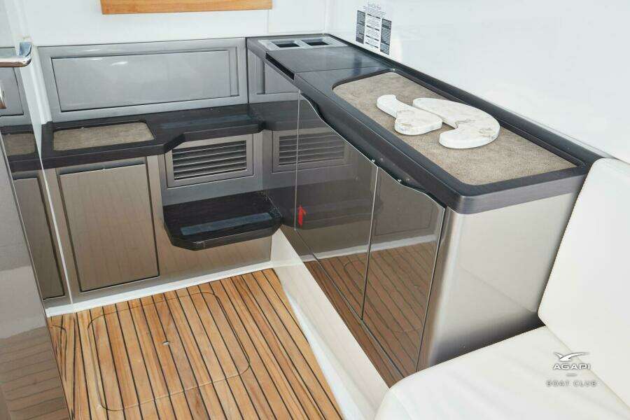 AGAPI 33ft Schaefer Yacht For Sale