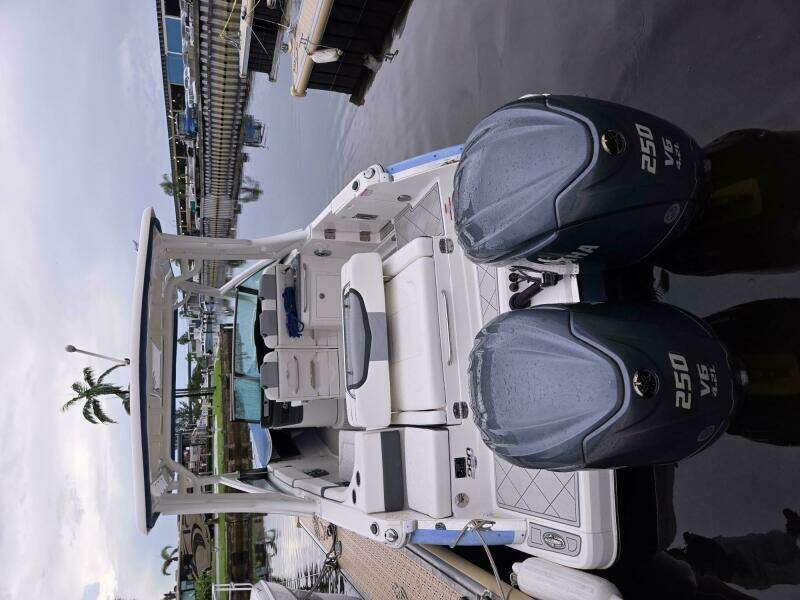 27ft Chaparral Yacht For Sale