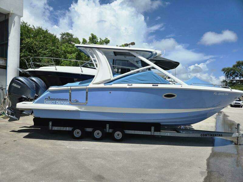 27ft Chaparral Yacht For Sale