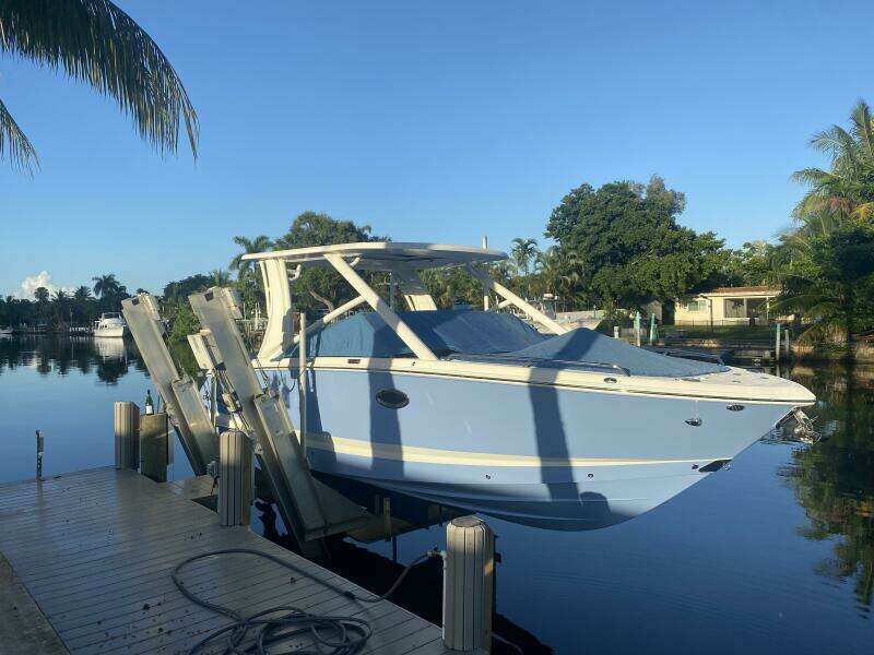 27ft Chaparral Yacht For Sale
