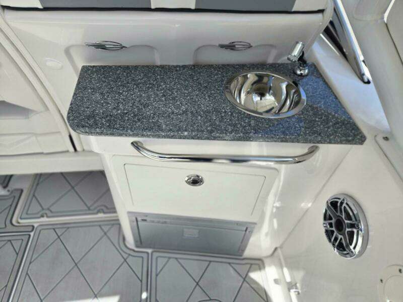 27ft Chaparral Yacht For Sale