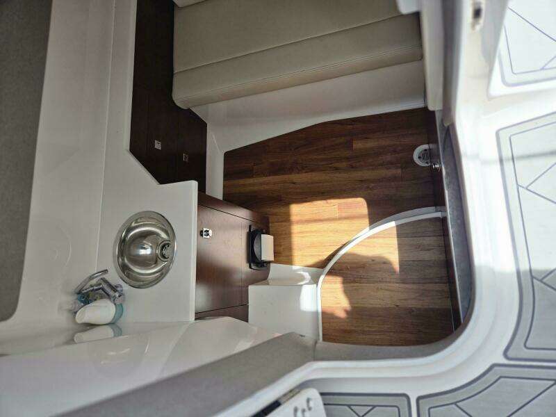 27ft Chaparral Yacht For Sale