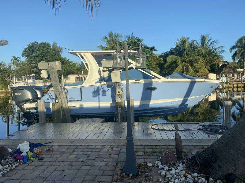 27ft Chaparral Yacht For Sale