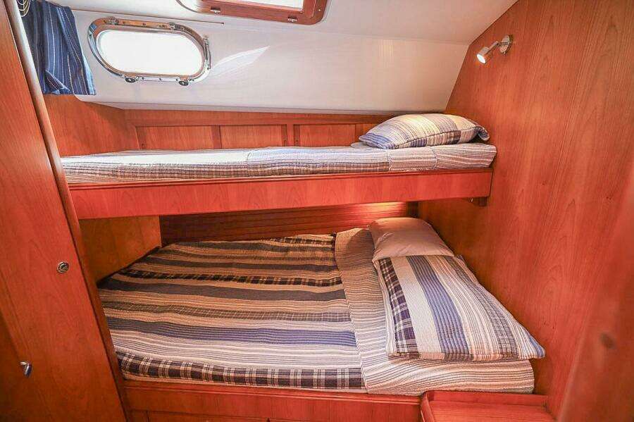 Stbd Guest Cabin Double with Pullman