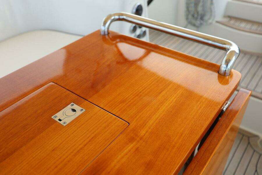 Cockpit Table Detail