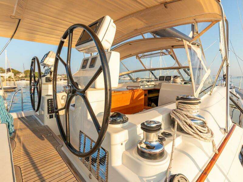 Cockpit Athwartship Walkway