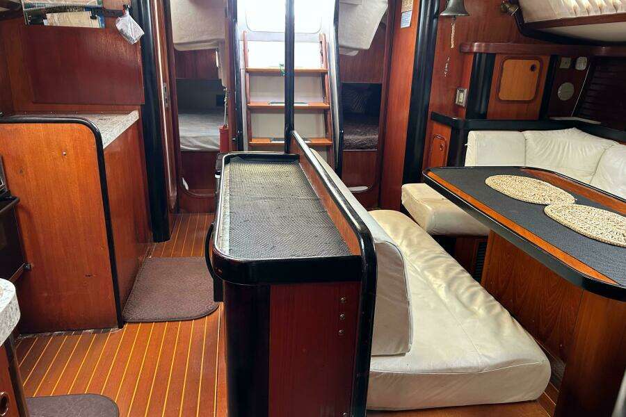 Zephyrus 50ft Beneteau Yacht For Sale