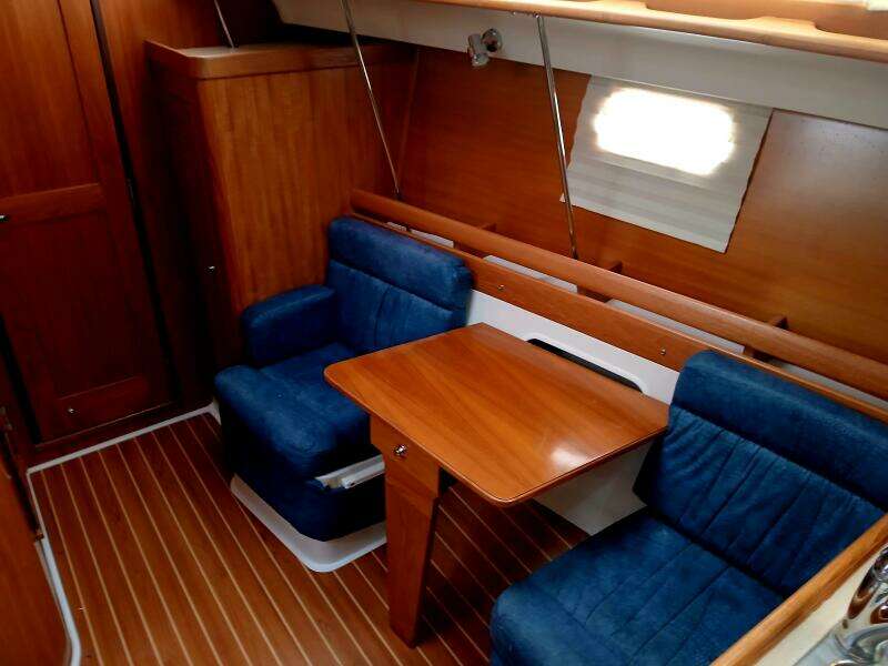 Evolution 35ft Catalina Yacht For Sale