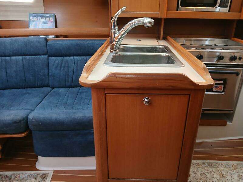 Evolution 35ft Catalina Yacht For Sale