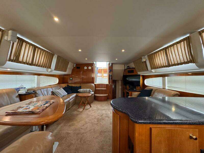 Aisle B 46ft Carver Yacht For Sale