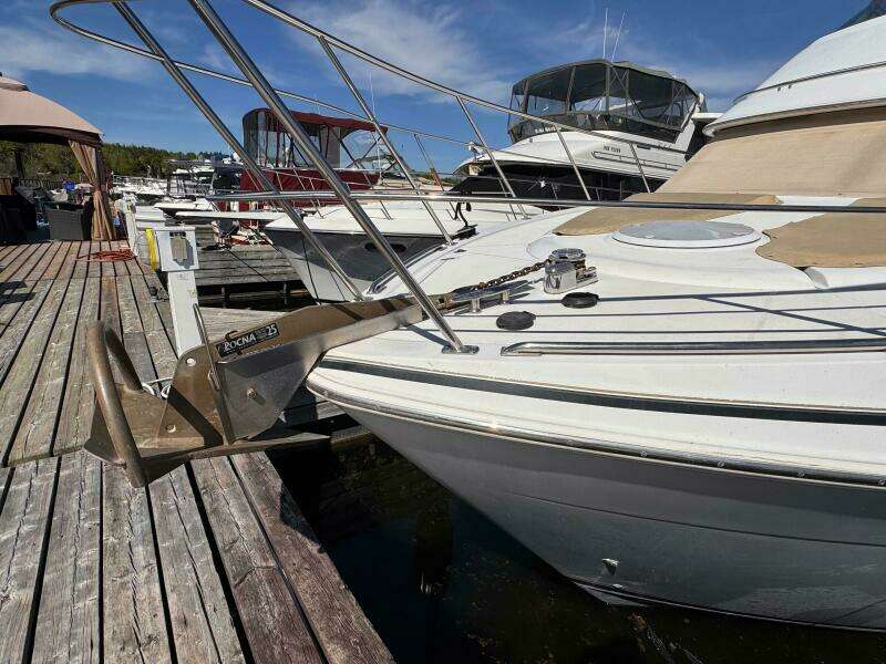 Aisle B 46ft Carver Yacht For Sale