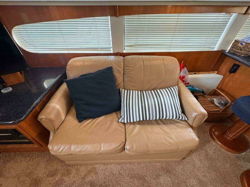 Aisle B 46ft Carver Yacht For Sale