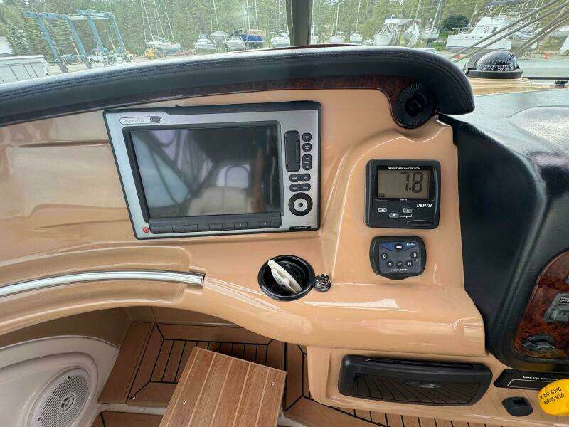 Aisle B 46ft Carver Yacht For Sale
