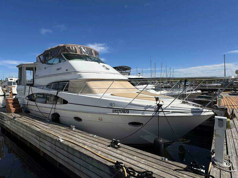Aisle B 46ft Carver Yacht For Sale