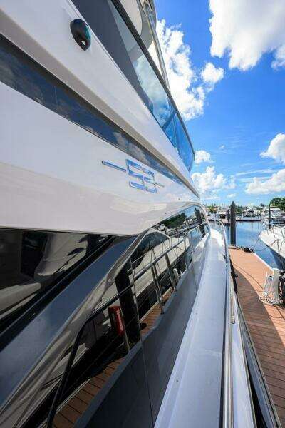 Starboard Walk-Around Side Deck