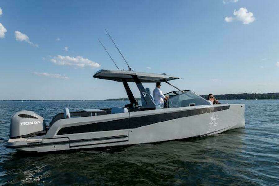 VIRTUE YACHTS V10 T-Tops