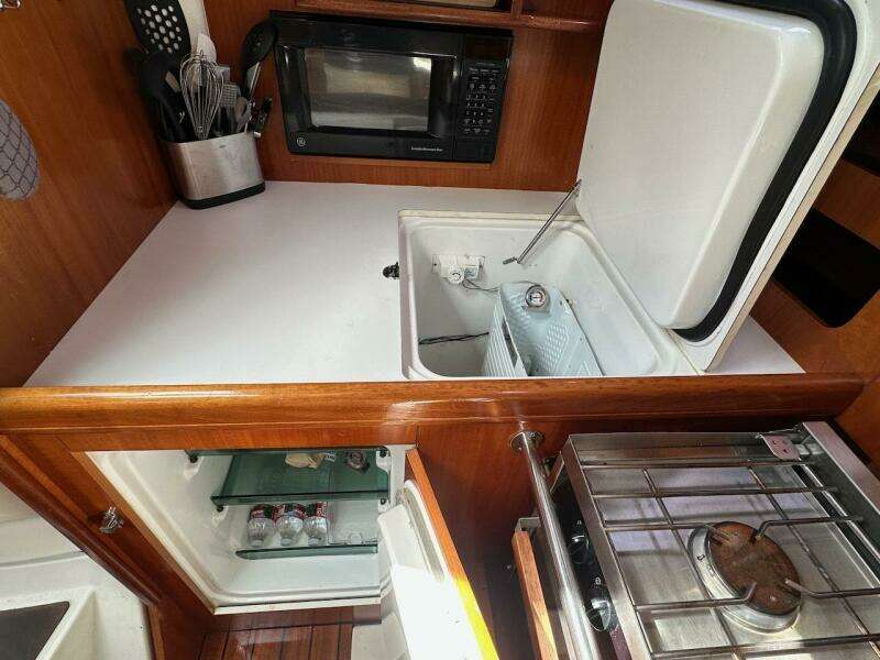 36ft Beneteau Yacht For Sale