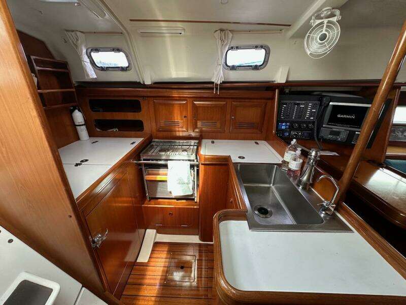 36ft Beneteau Yacht For Sale