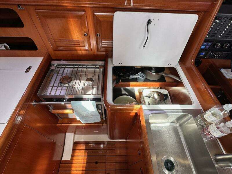 36ft Beneteau Yacht For Sale