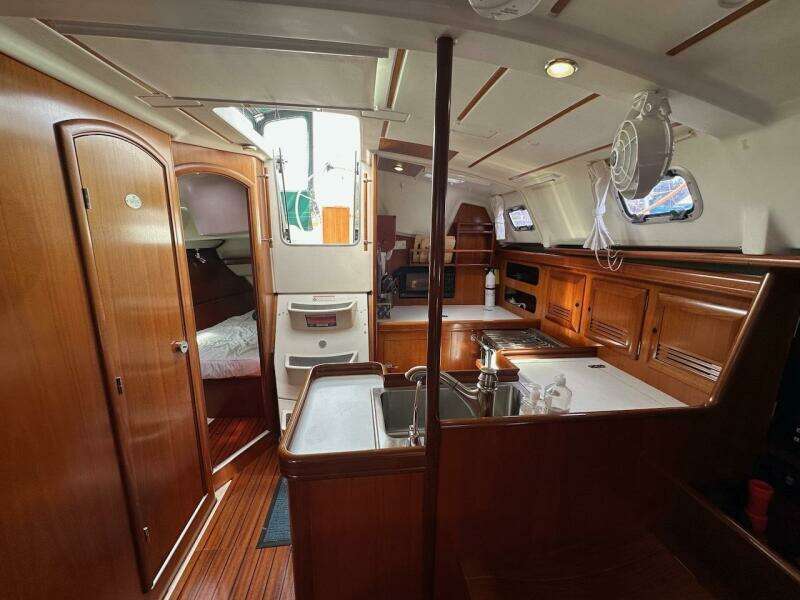 36ft Beneteau Yacht For Sale