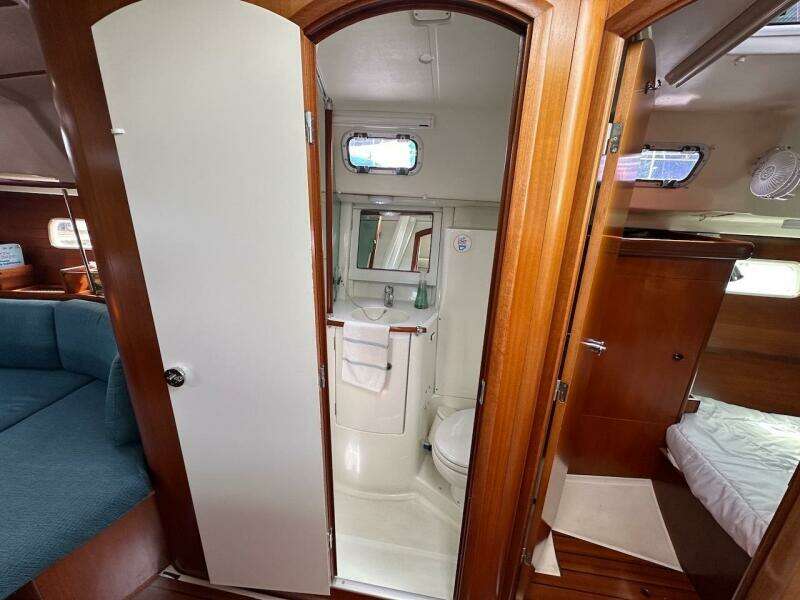 36ft Beneteau Yacht For Sale