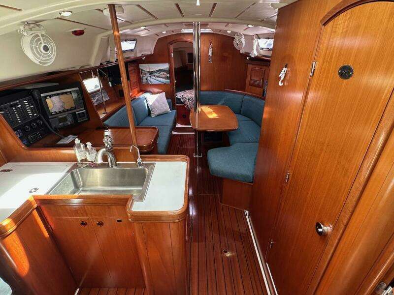 36ft Beneteau Yacht For Sale