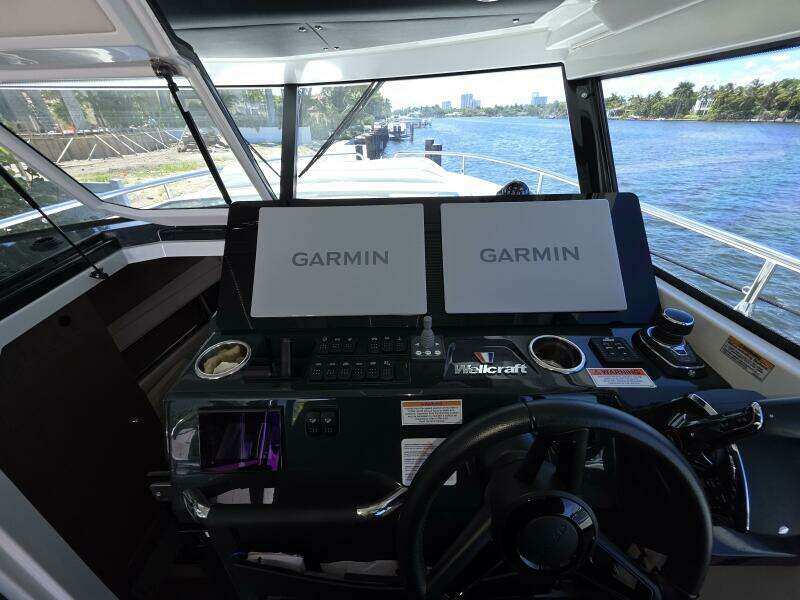 35ft Wellcraft Yacht For Sale