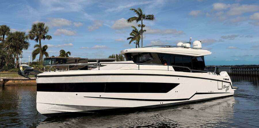 35ft Wellcraft Yacht For Sale