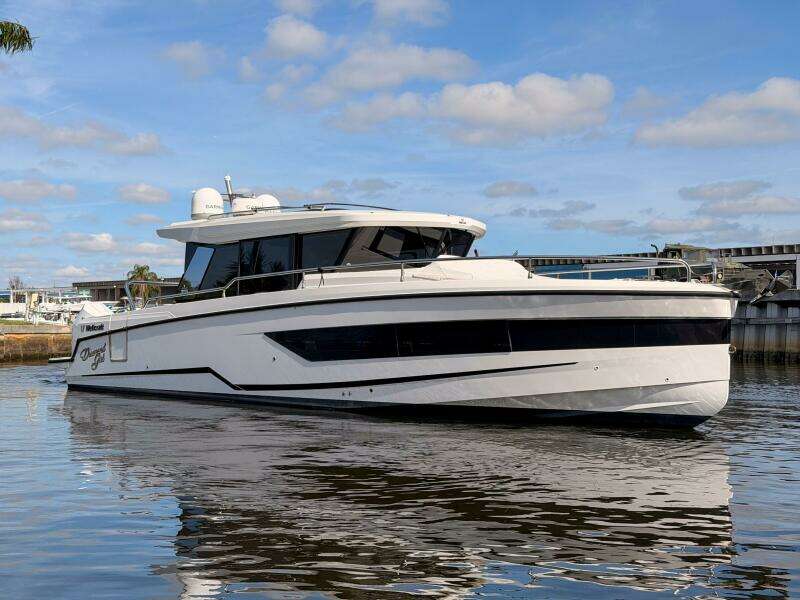 35ft Wellcraft Yacht For Sale