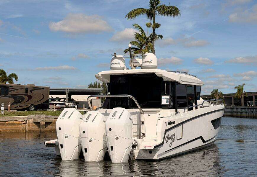35ft Wellcraft Yacht For Sale