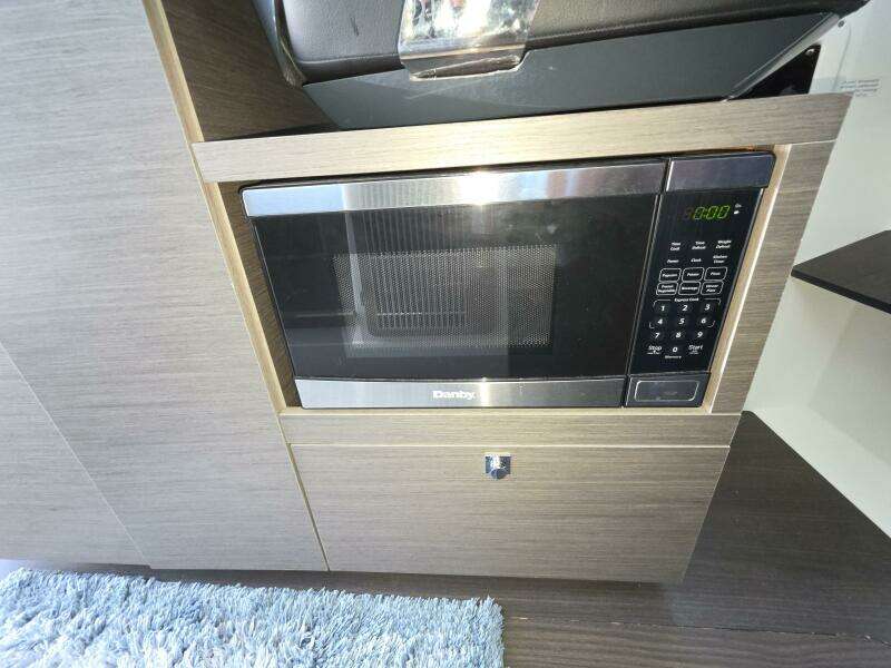 35ft Wellcraft Yacht For Sale