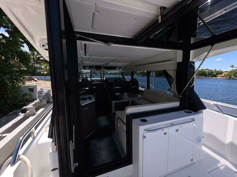 35ft Wellcraft Yacht For Sale