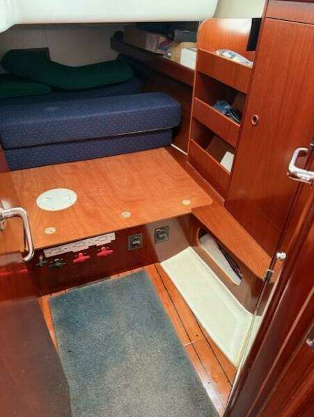 Hunters Chase 42ft Beneteau Yacht For Sale