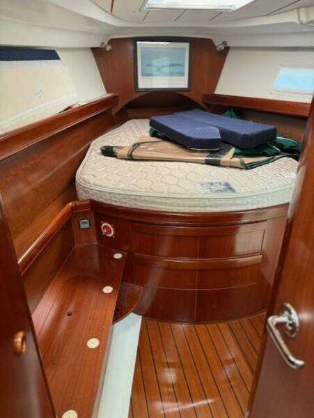 Hunters Chase 42ft Beneteau Yacht For Sale